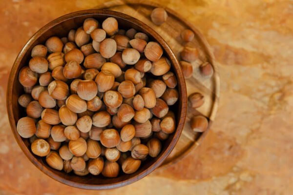 NOCCIOLE IN GUSCIO